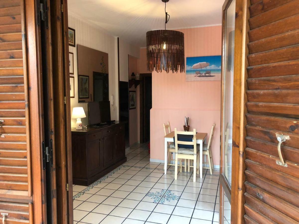 Chloe'S Apartment Acireale Buitenkant foto